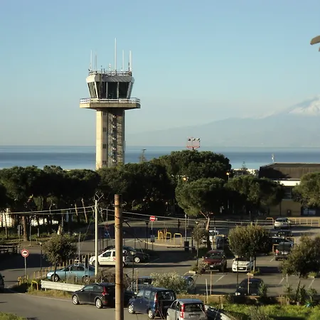 Bed and Breakfast Airport House Ρέτζιο ντι Καλάμπρια