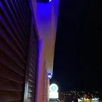 Airport House Bed & Breakfast 4*