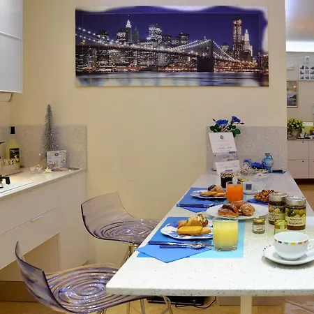 Bed & Breakfast Airport House 4*