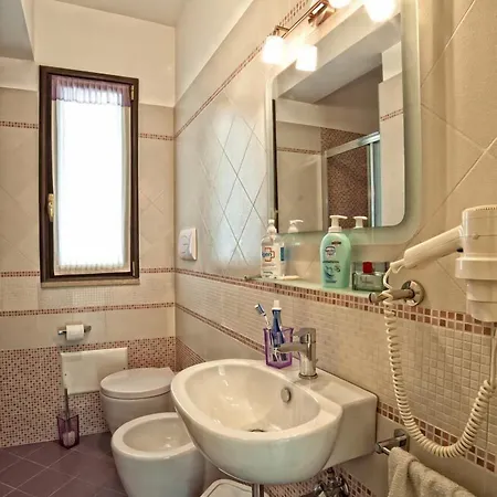 Airport House Oda ve Kahvaltı Reggio di Calabria