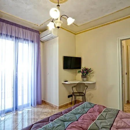 Airport House Oda ve Kahvaltı Reggio di Calabria