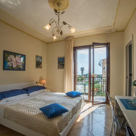 Alojamento de Acomodação e Pequeno-almoço Airport House Reggio di Calabria