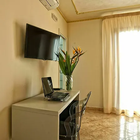 Airport House 2* ريجّو دي كالابريا