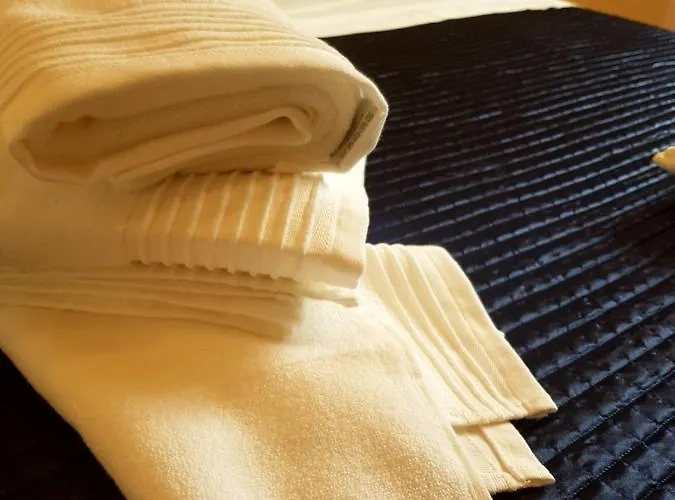 فندق مبيت وإفطار Airport House ريجّو دي كالابريا