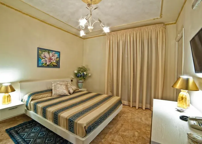 Airport House فندق مبيت وإفطار 4*