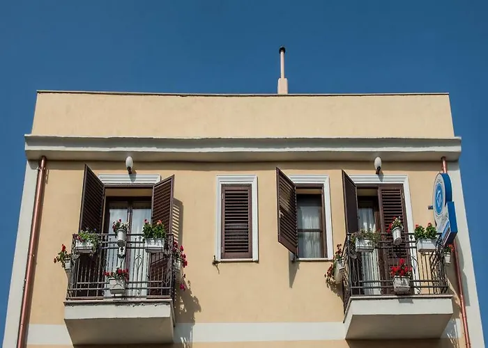 فندق مبيت وإفطار Airport House